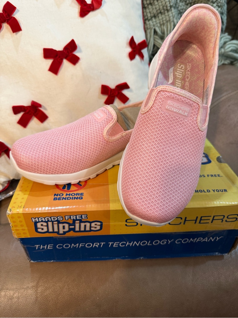 Skechers GOwalk Women’s Light Pink Slip-On Mesh Mules Brand New